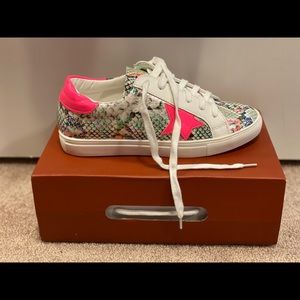 Neon iridescent snake sneakers 7.5